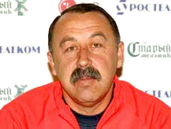 Валерий Газзаев тренер сборной?